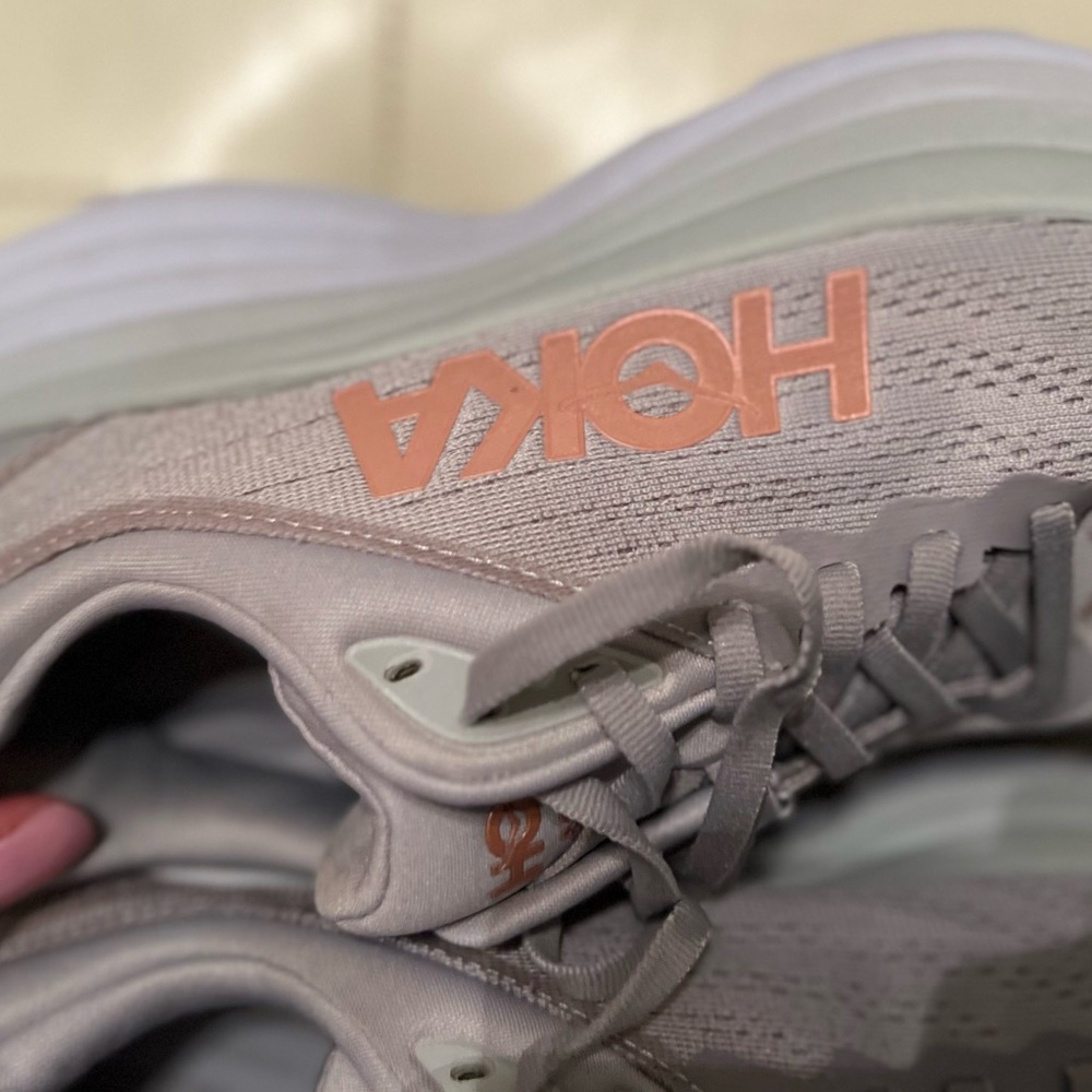 HoKa Bondi 8 size 9 pink grey and white